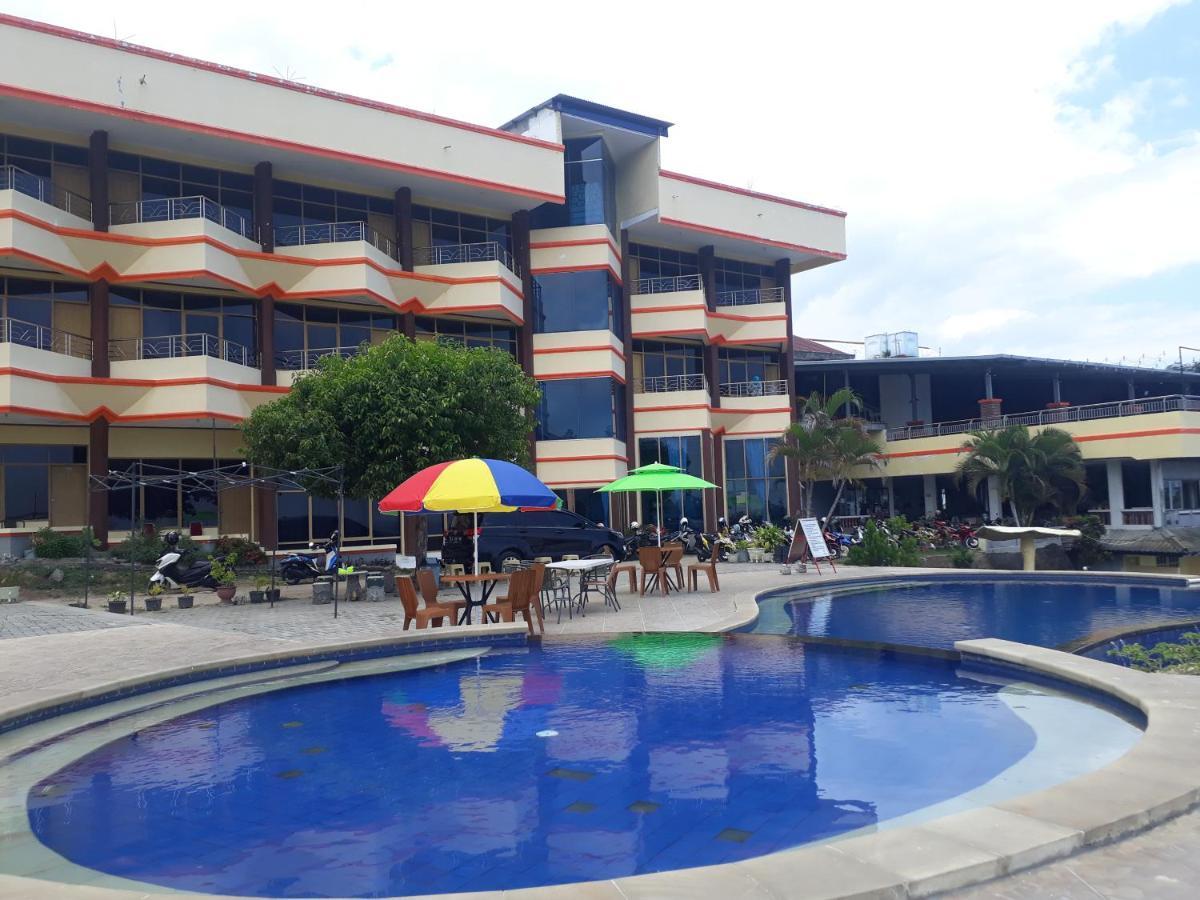 Bukit Kenari Hotel & Restaurant Parepare Esterno foto